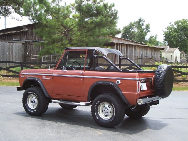 Awesome 1969 Ford Bronco, Nicely Restored, Lifted, 302 V8, PS, PB, Show and Go!! 1969 Ford Bronco Sport
