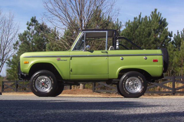 Awesome 1973 Ford Bronco Sport Uncut Original Nicely Restored 302 V8 Show and Go 1973 Ford Bronco Sport