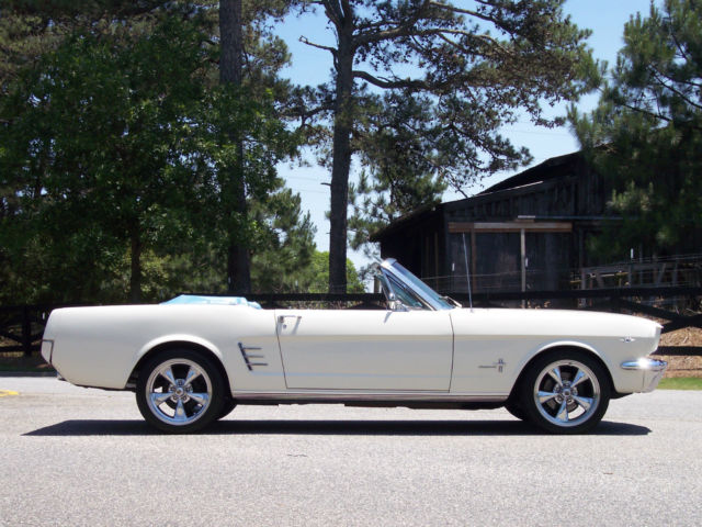 1966 Ford Mustang - photo 2
