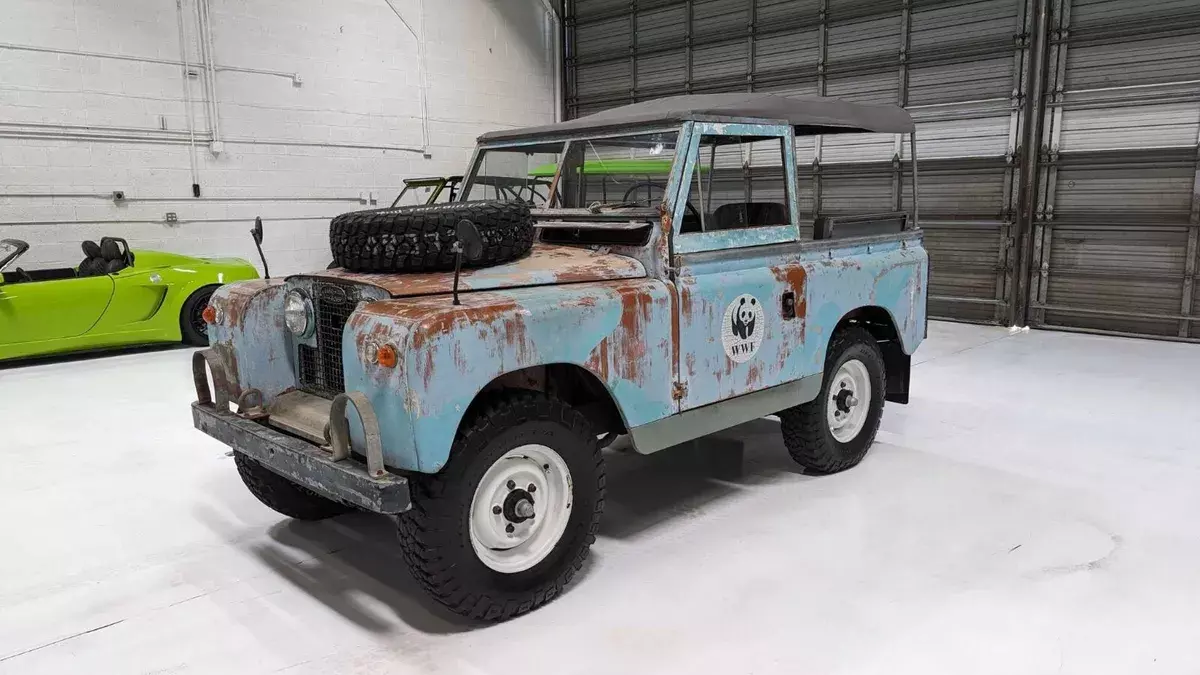 Awesome original World Wildlife Foundation patina Hard Top Included 1967 Land Rover Series IIA 2A