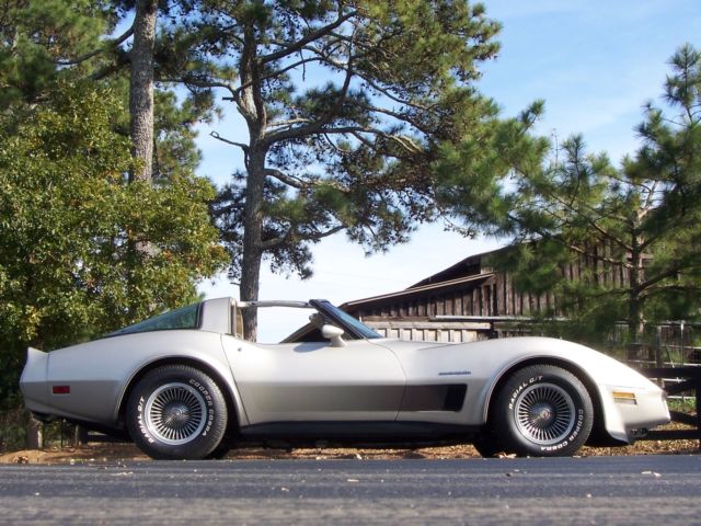 Awesome Rare1982 Corvette Collector Edition Low Mileage 1 of 6759 Show and Go! 1982 Chevrolet Corvette Collector Edition