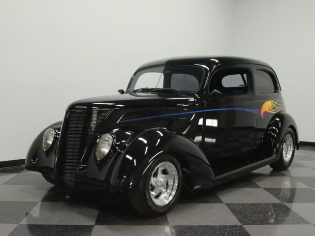 AWESOME STEEL BODY CAR, LT1 V8, FULL UPDATES, FORD 9-INCH, TOP QUALITY BUILD! 1937 Ford 2 Door Sedan