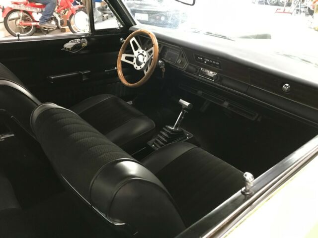 1972 Dodge Dart Swinger - photo 10