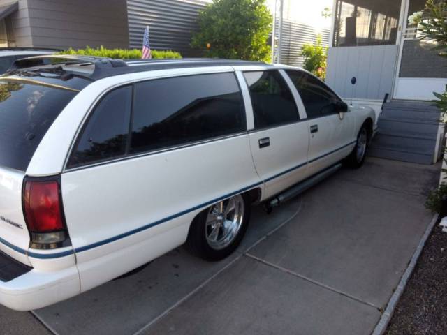 1993 Chevrolet Caprice CLASSIC WAGON - photo 3