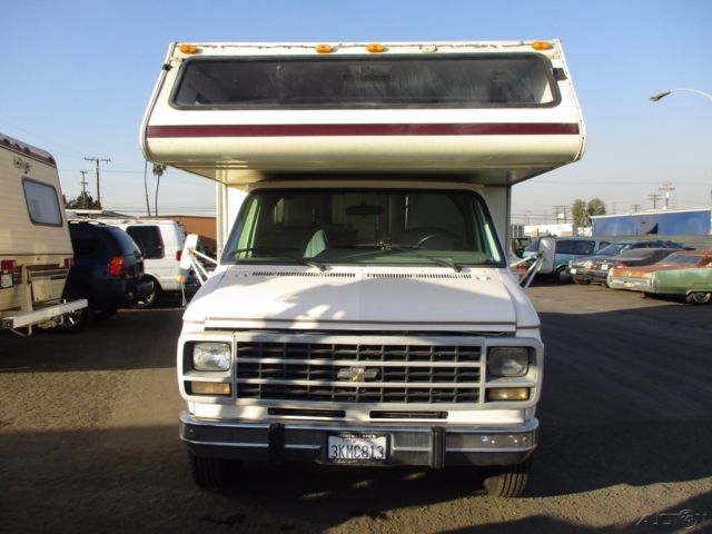 1994 Chevrolet Commercial Cutaway C30 - photo 2