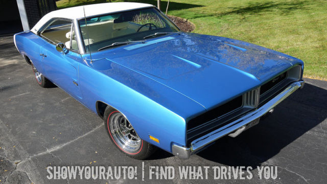 B5 Blue 1969 Dodge Charger R/T426Manual Floor Shift for sale! 1969 Dodge Charger --