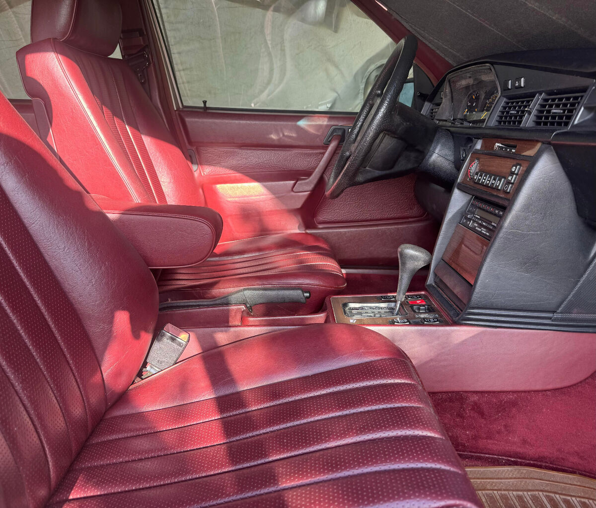 1989 Mercedes-Benz 190-Series - photo 2
