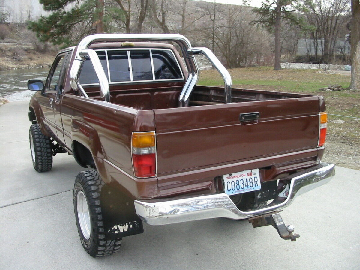 1986 Toyota Pickup - photo 2