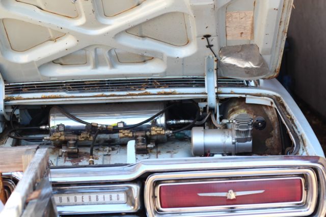 1964 Ford Thunderbird - photo 2
