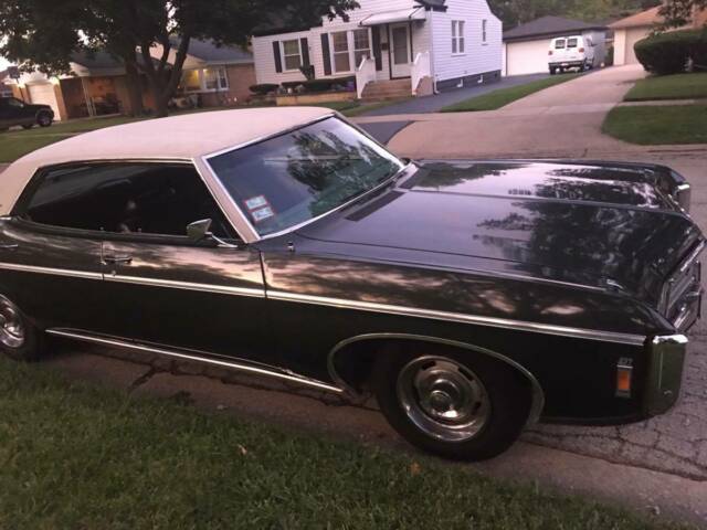 1969 Chevrolet Caprice 4 door hardtop - photo 2