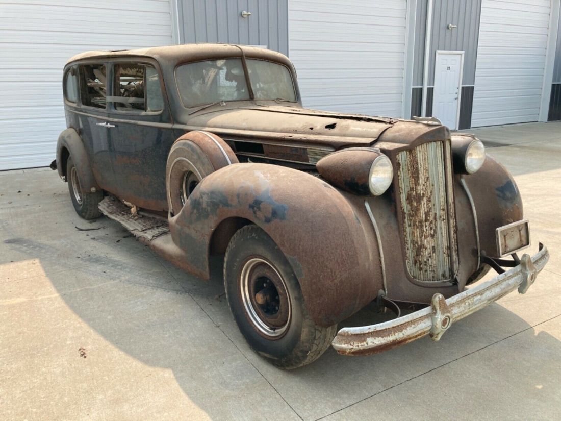 1938 Packard “Barn Find” 1938 V-12 1608 Limousine - photo 4