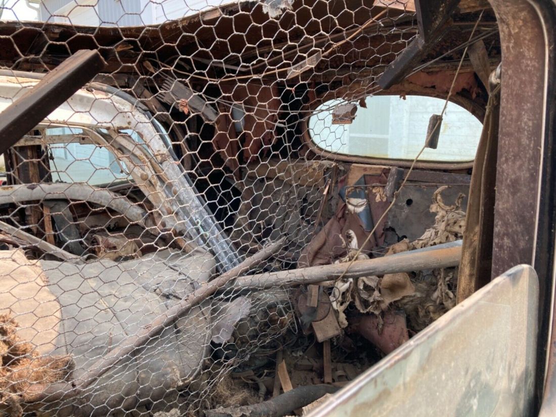 1938 Packard “Barn Find” 1938 V-12 1608 Limousine - photo 9