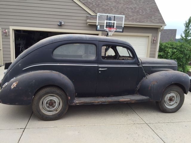 1940 Ford Sedan Deluxe - photo 2