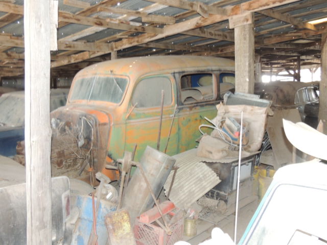 Barn find 1946 Chevrolet Suburban barn door project art deco 1941 1941 KS title! 1946 Chevrolet Suburban art deco