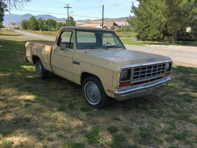 1982 Dodge Ram 1500 - photo 4