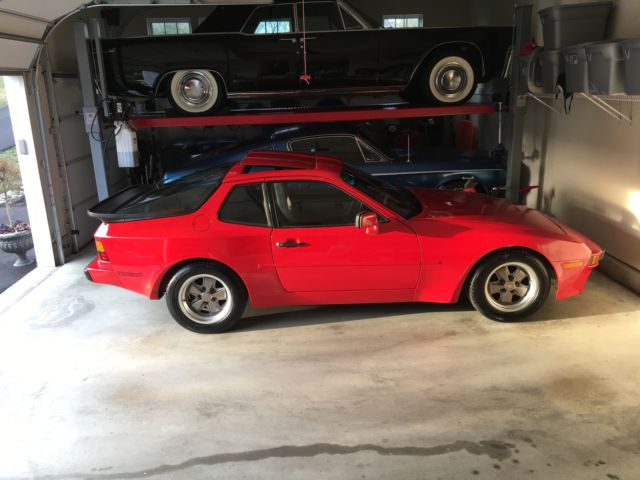 1984 Porsche 944 2 door coupe - photo 5
