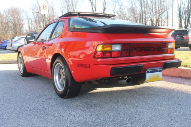1984 Porsche 944 2 door coupe - photo 8