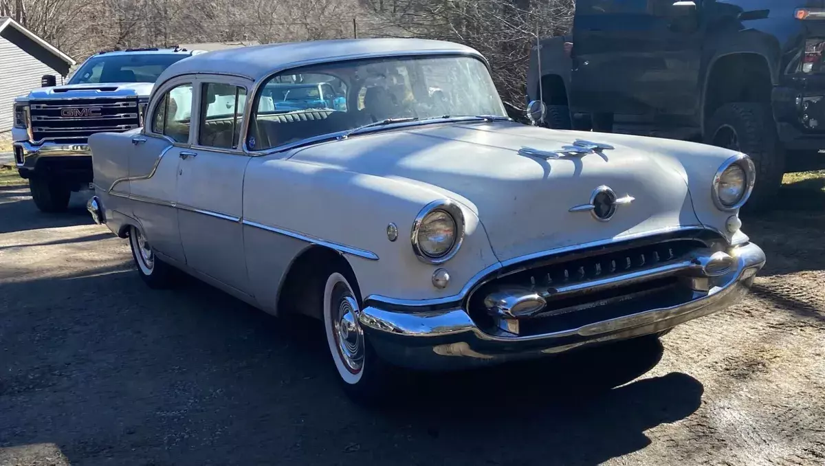 Barn Find 43kmiles 1955 Oldsmobile 88 Sedan 4bbl Automatic, runs and drives. 1955 Oldsmobile Super 88