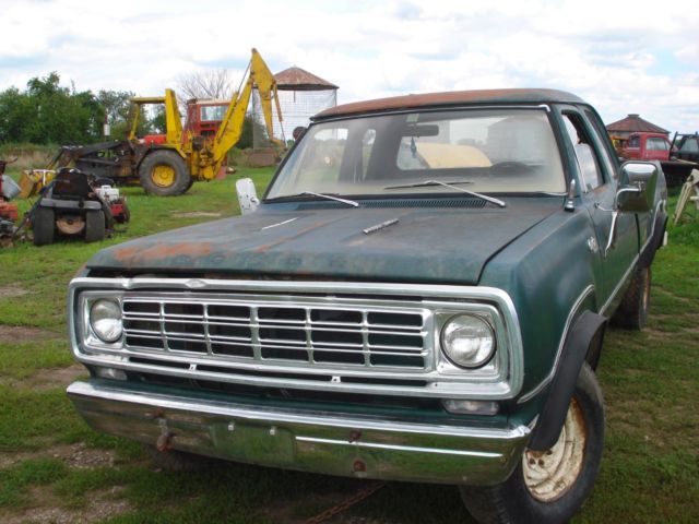 Barn find from an esate sale 1976 Dodge Power Wagon