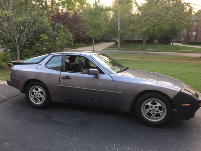 Barn Find - Great condition, 66k original miles 1987 Porsche 944 Base