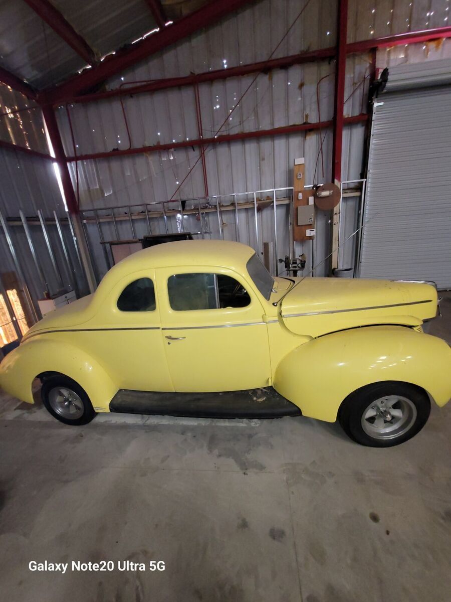 1940 Ford Deluxe Coupe - photo 3