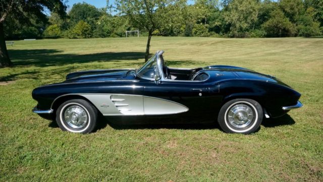 1961 Chevrolet Corvette ROADSTER - photo 3