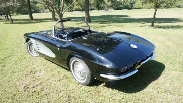 1961 Chevrolet Corvette ROADSTER - photo 4