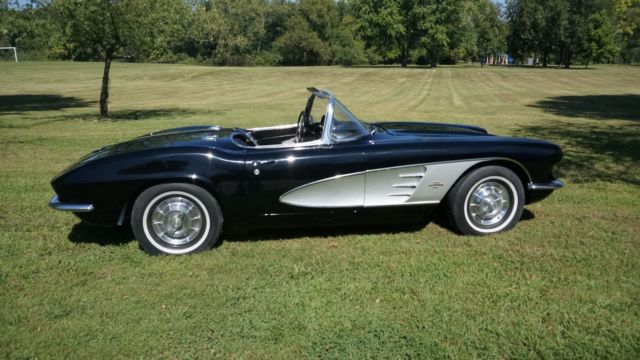 1961 Chevrolet Corvette ROADSTER - photo 7