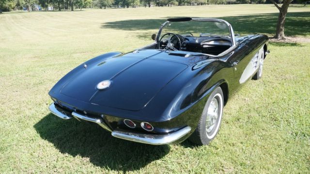 1961 Chevrolet Corvette ROADSTER - photo 8
