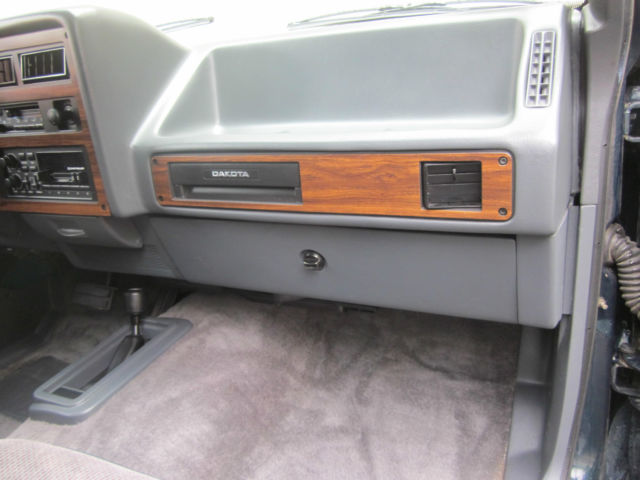 1975 Chrysler LeBaron - photo 2