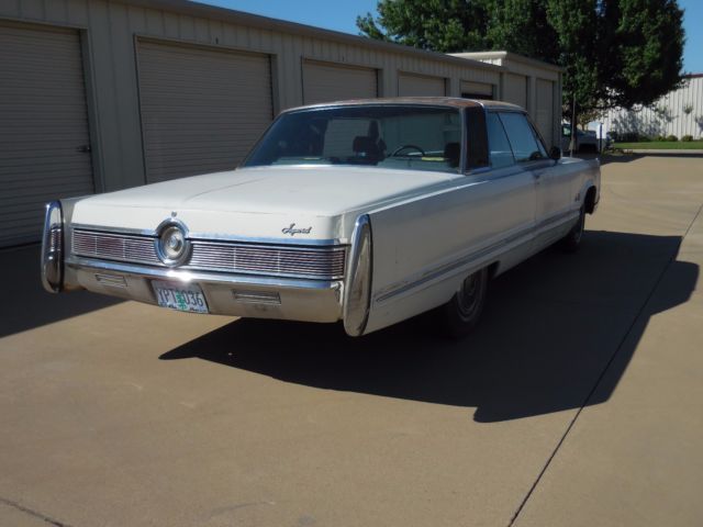 1967 Chrysler Imperial - photo 3
