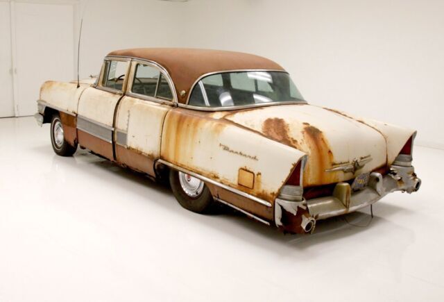 1955 Packard Patrician Sedan - photo 3