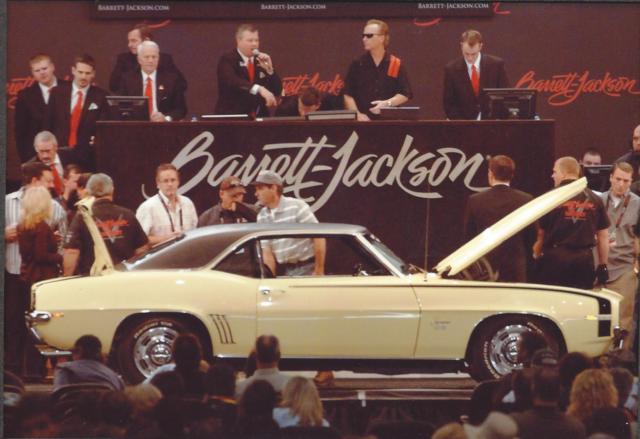 BARRETT JACKSON CAMERO SS 396 / 350 HP 4 SPEED 1969 Chevrolet Camaro SS 396