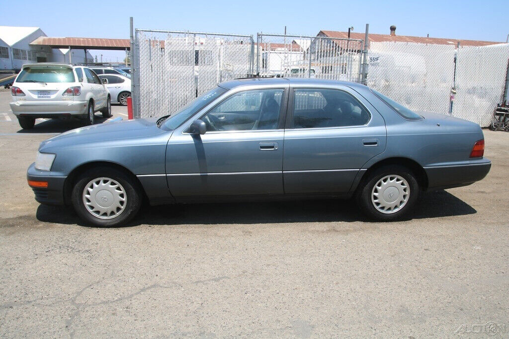 1990 Lexus LS - photo 3