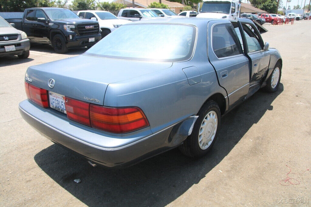 1990 Lexus LS - photo 6