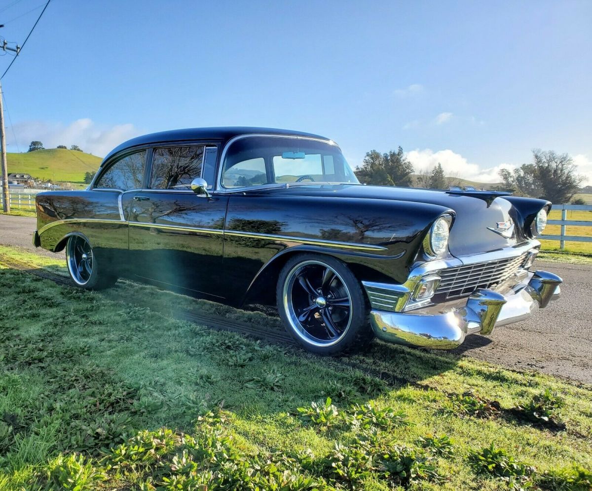 Beauiful 1956 Chevy 210 Post , 350/330hp Restomod 1956 Chevrolet Bel Air/150/210
