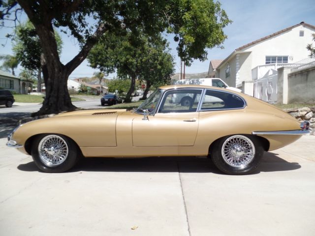 1963 Jaguar E-Type FHC - photo 2