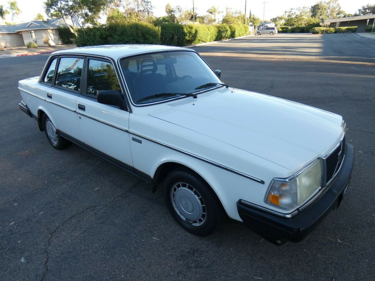 1988 Volvo 240 - photo 12