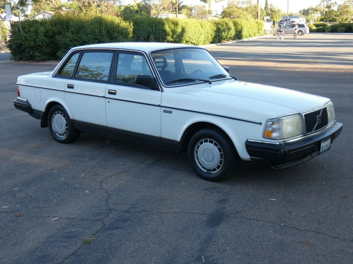 1988 Volvo 240 - photo 13