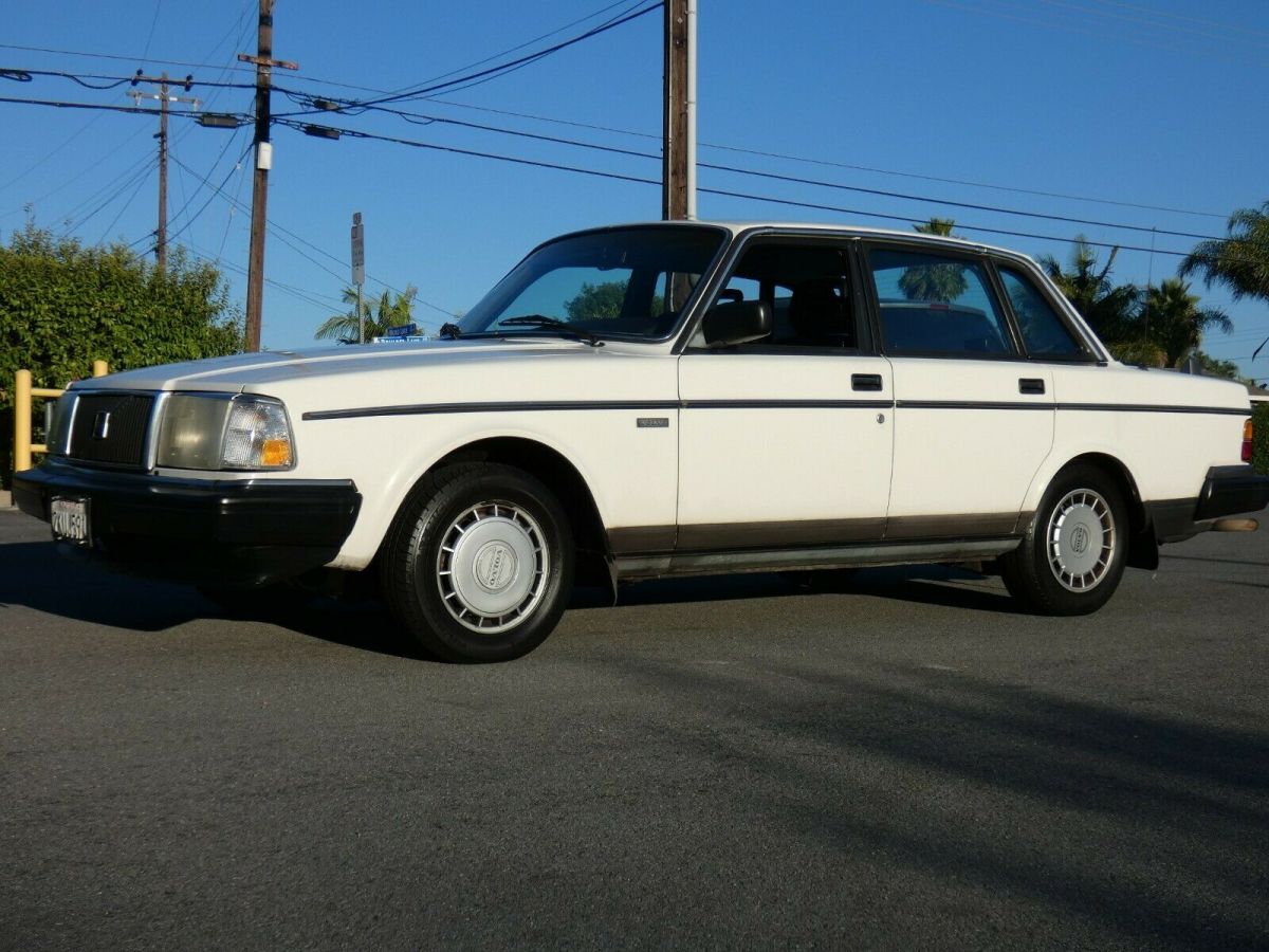 1988 Volvo 240 - photo 2