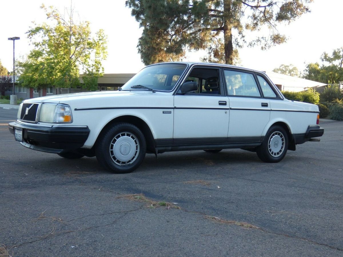 1988 Volvo 240 - photo 5