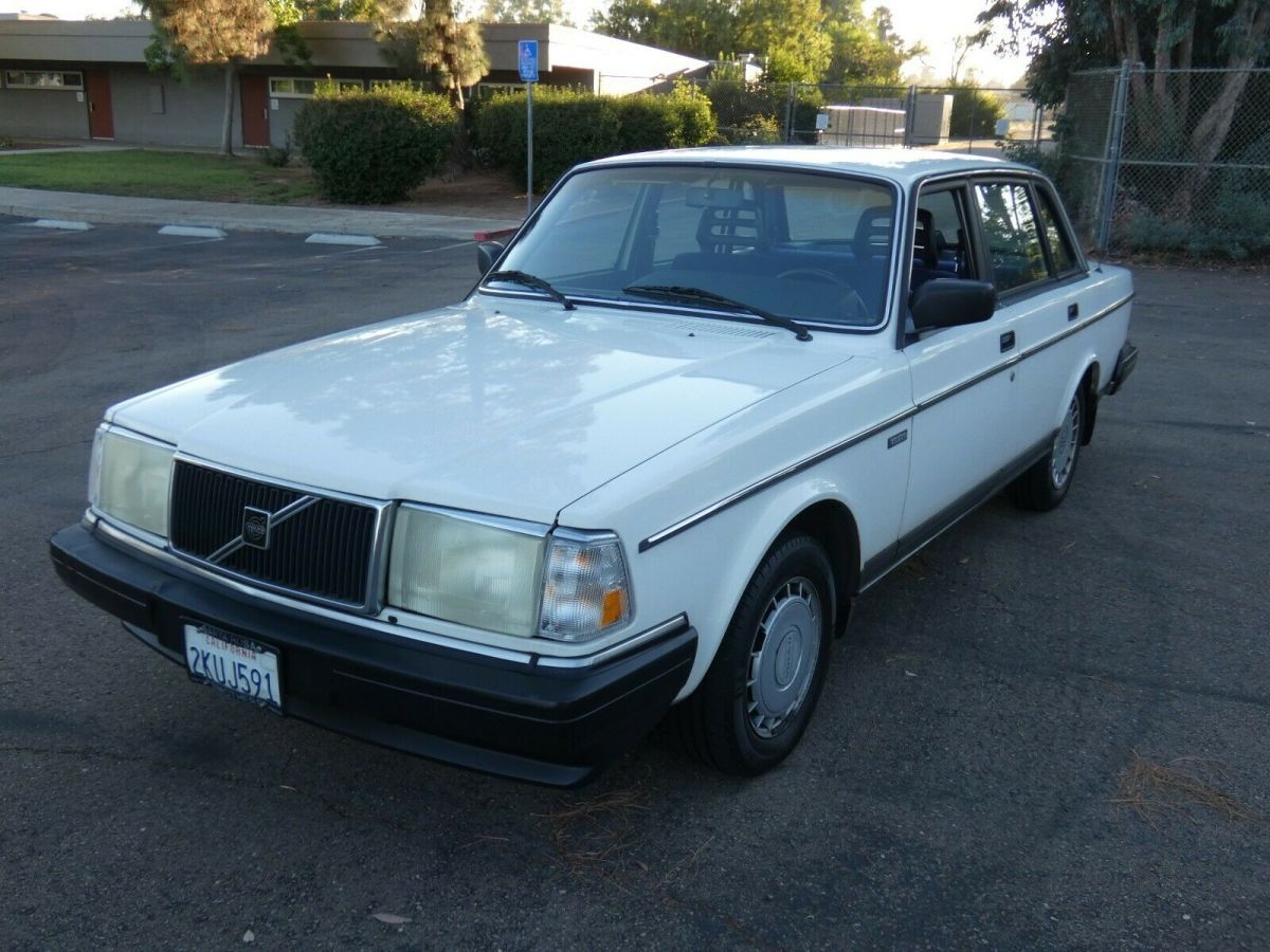1988 Volvo 240 - photo 7