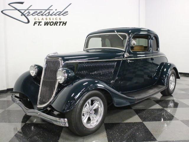 BEAUTIFUL '34 IN HUNTER GREEN, ALL STEEL TURN KEY STREET ROD, LEATHER, A/C, WOW! 1934 Ford 5 Window Coupe