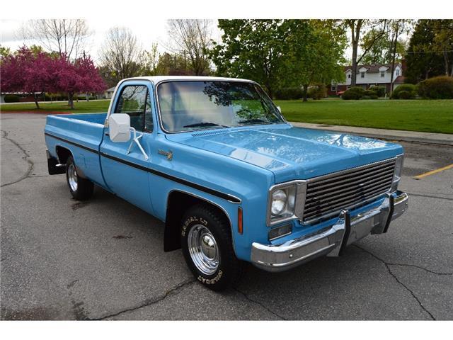 BEAUTIFUL 1 FAMILY OWNED PAMPERED SURVIVOR 1975 CHEVROLET C10 PICKUP NICE !! 1975 Chevrolet C-10 Scottsdale