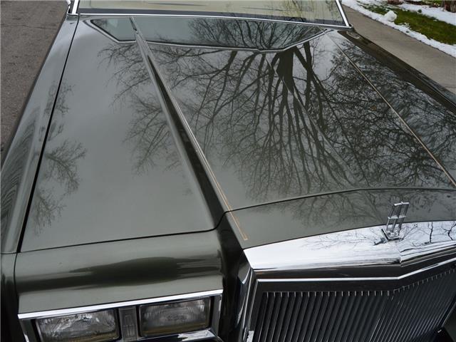 1984 Lincoln Town Car Sedan - photo 2
