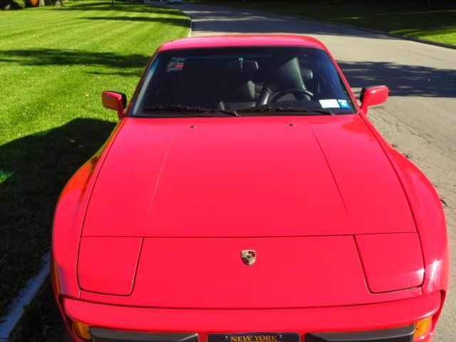 1986 Porsche 944 2-Door Coupe - photo 3