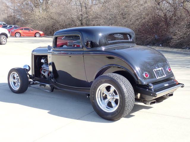 1932 Ford coupe - photo 2