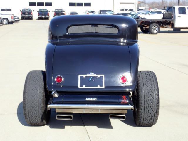 1932 Ford coupe - photo 3