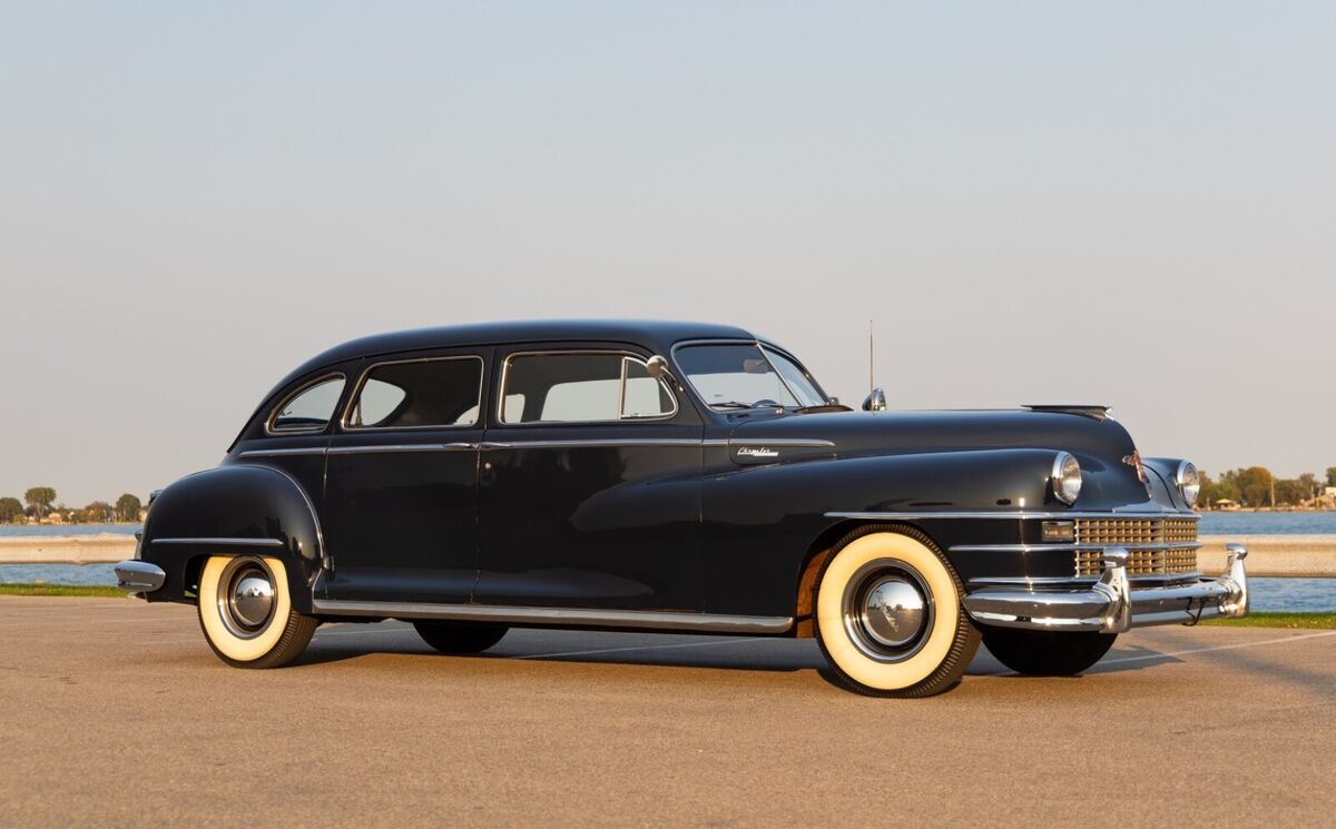 1947 Chrysler Windsor Windsor Limousine Restored - Extremely Rare - Must See!! - photo 2