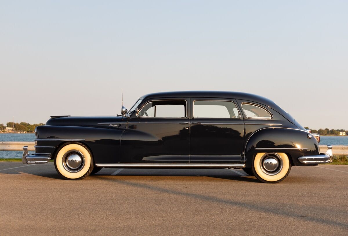 1947 Chrysler Windsor Windsor Limousine Restored - Extremely Rare - Must See!! - photo 6